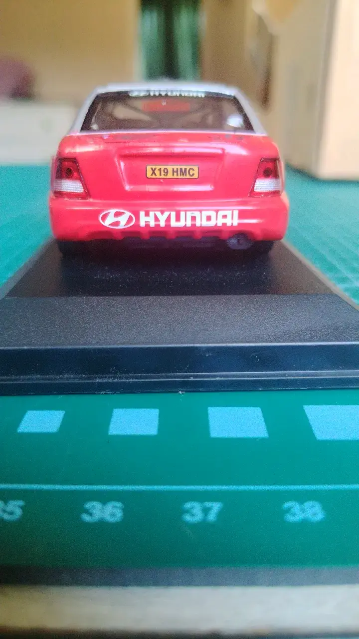 Modelo a escala Hyundai Accent WRC 2003 - 4