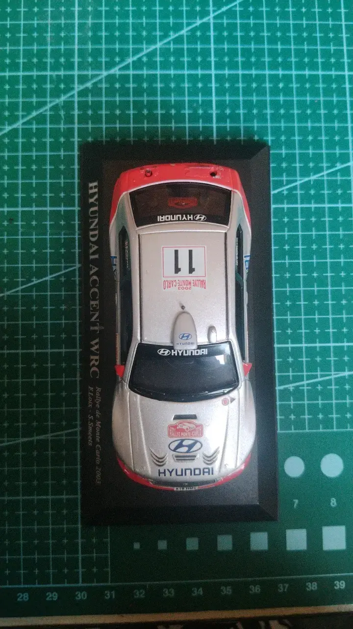Modelo a escala Hyundai Accent WRC 2003 - 5