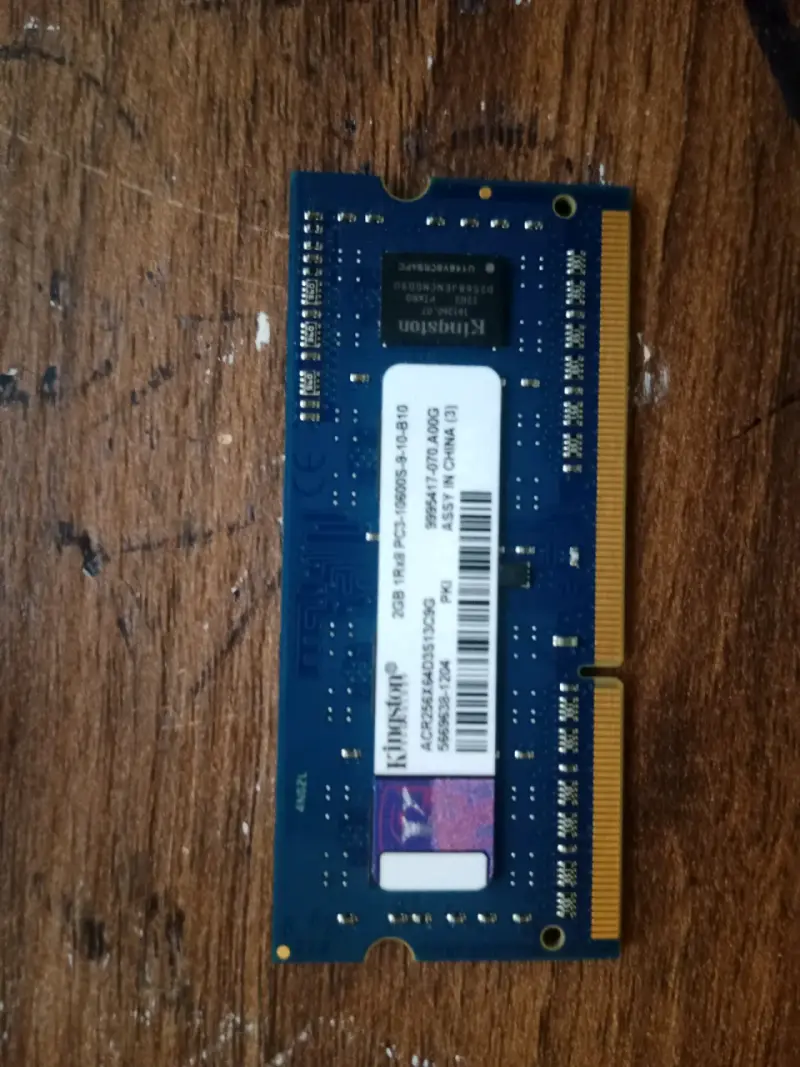 Memoria RAM Kingston 2GB DDR3 para Laptop - 1