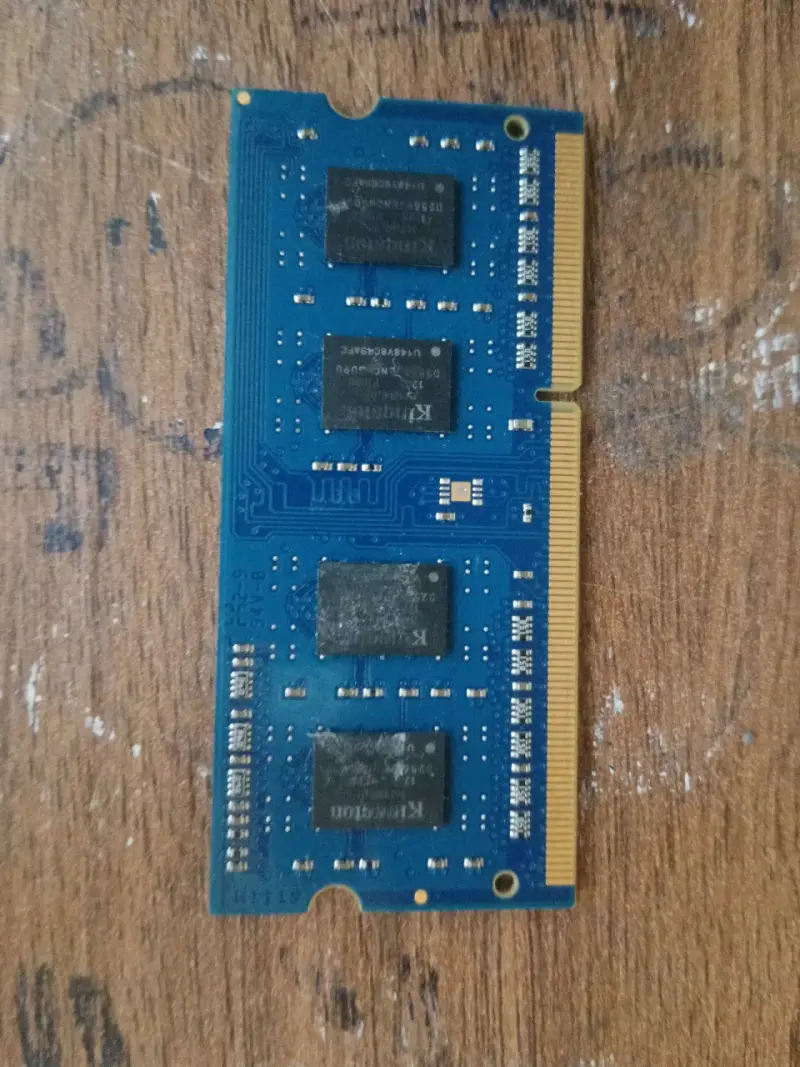Memoria RAM Kingston 2GB DDR3 para Laptop - 2