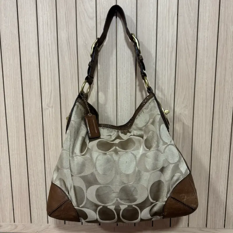 Bolso de hombro Coach beige con detalles marrones - 2