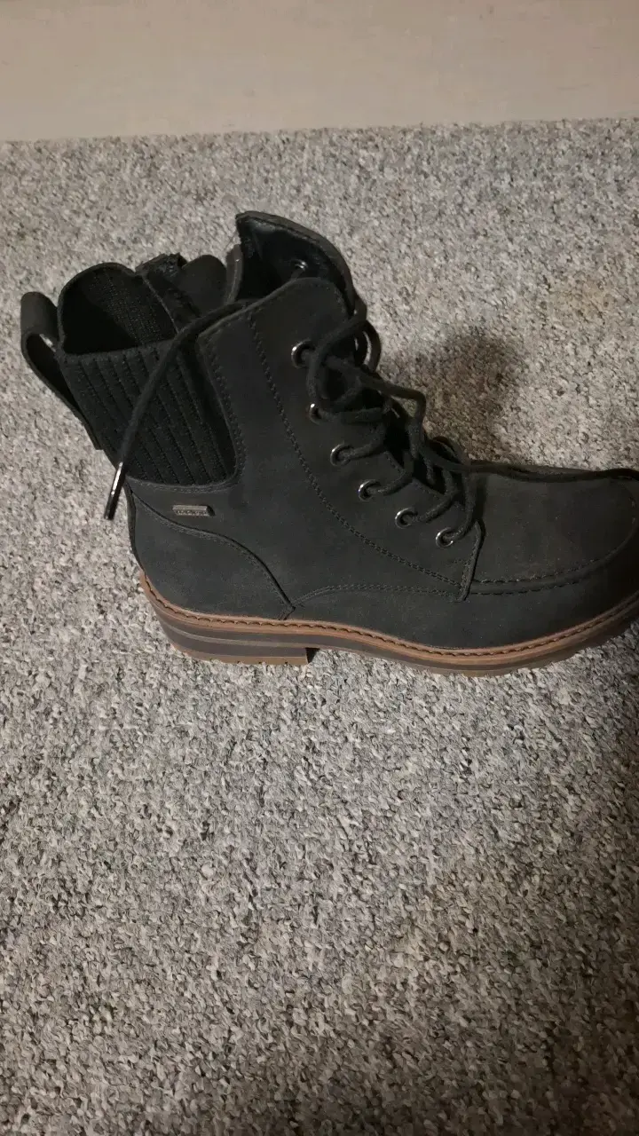 Botas negras de cuero para hombre en buen estado - 2