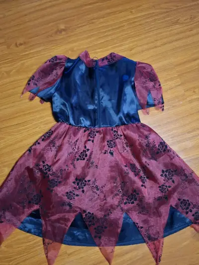 Vestido de disfraz infantil rojo/negro( de bruja) - miniatura 2