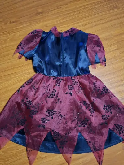 Vestido de disfraz infantil rojo/negro( de bruja) - miniatura 3