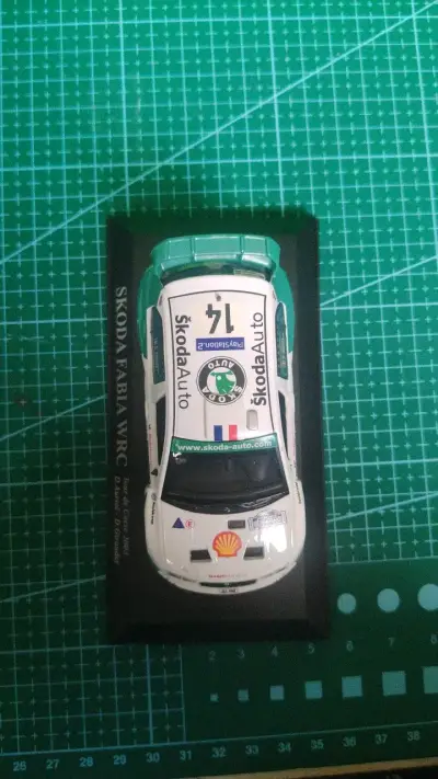 Modelo a escala Skoda Fabia WRC 2003 - miniatura 5