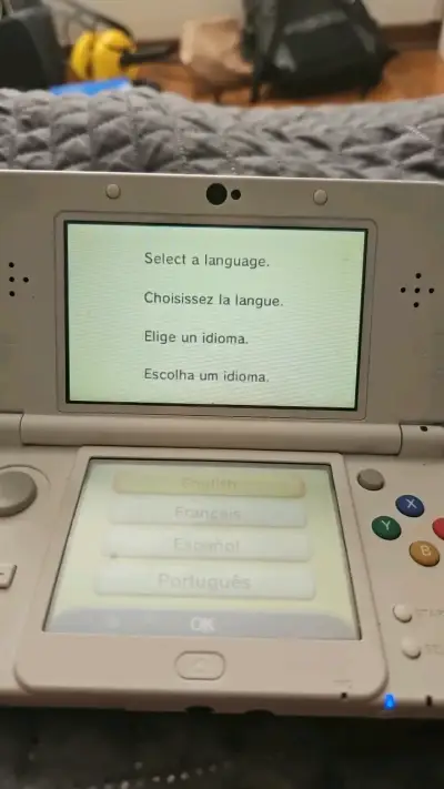 Consola New Nintendo 3DS con 2 juegos y cargador - miniatura 1