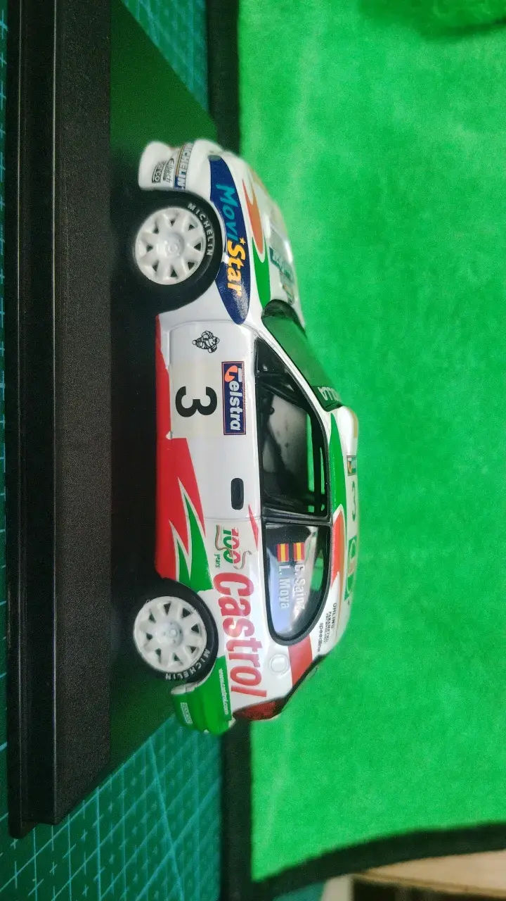 Modelo a escala Toyota Corolla WRC 1999 - 3