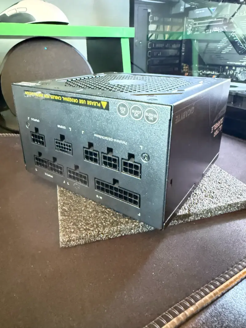 Gigabyte 750W Gold ATX 3.0 - 2 Semanas de Uso - 3