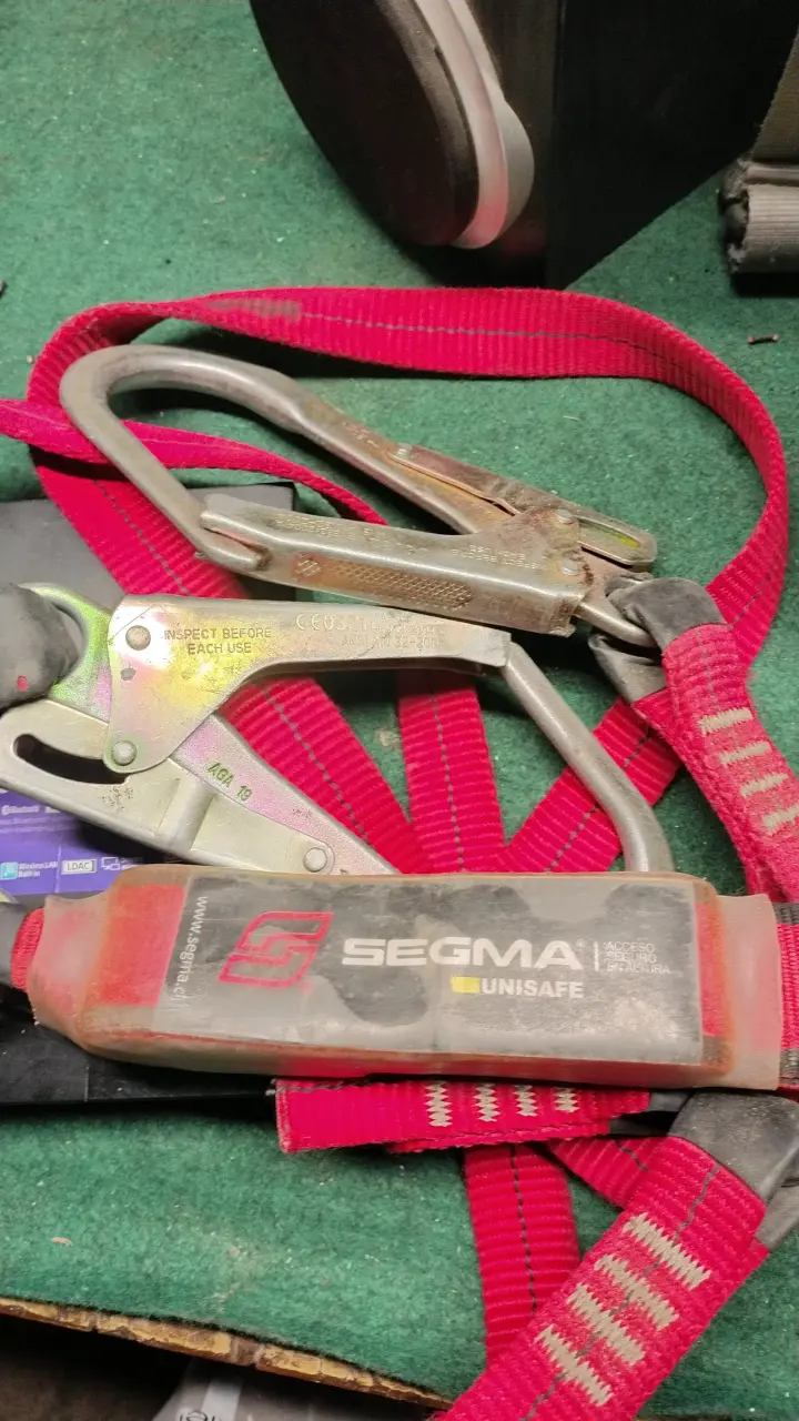 Arnés de seguridad Segma con cuerda roja - 2