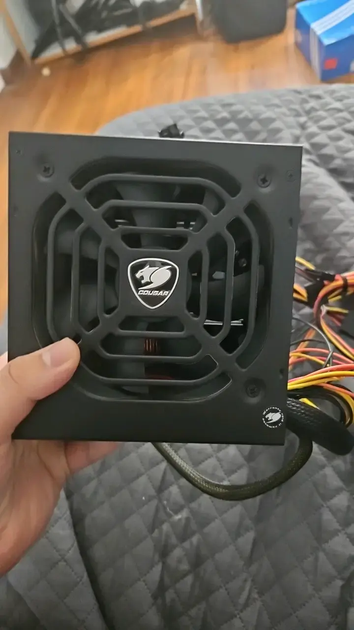 Fuente de Poder Cougar VTE 600W 80 Plus Bronze - 4