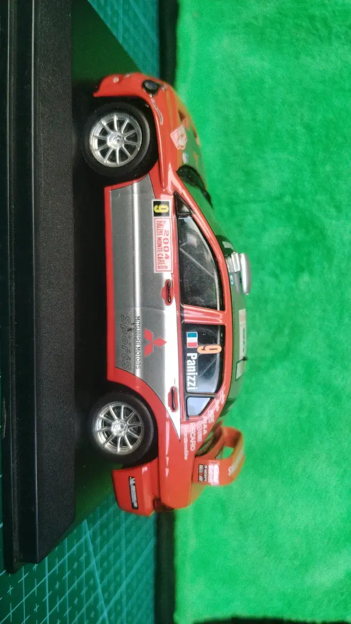 Modelo a escala Mitsubishi Lancer WRC 2004 - 3