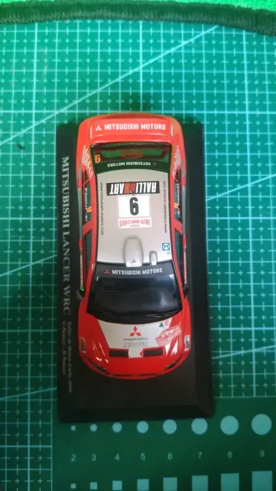 Modelo a escala Mitsubishi Lancer WRC 2004 - miniatura 5