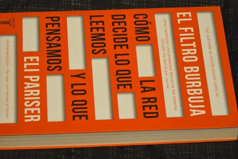 Libro El Filtro Burbuja de Eli Pariser - 3