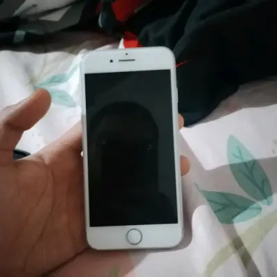 iPhone 8 en buen estado color blanco - miniatura 1