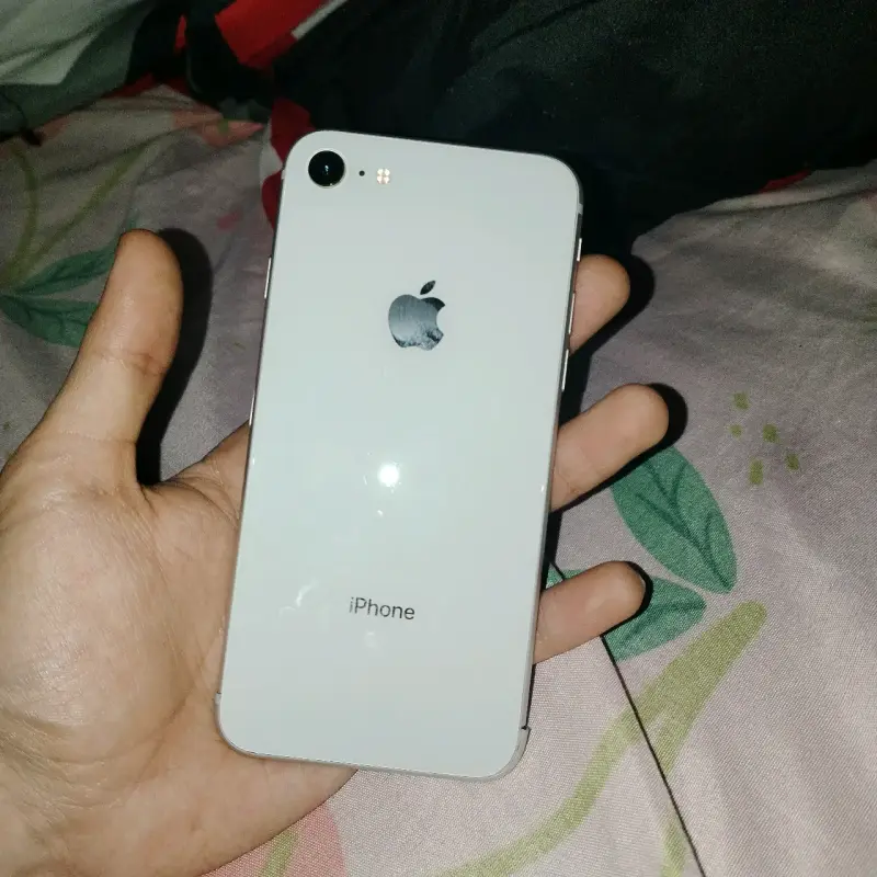 iPhone 8 en buen estado color blanco - 3