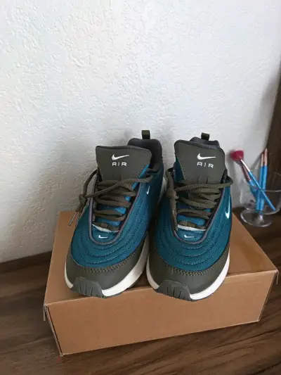 Zapatilla Nike - miniatura 2