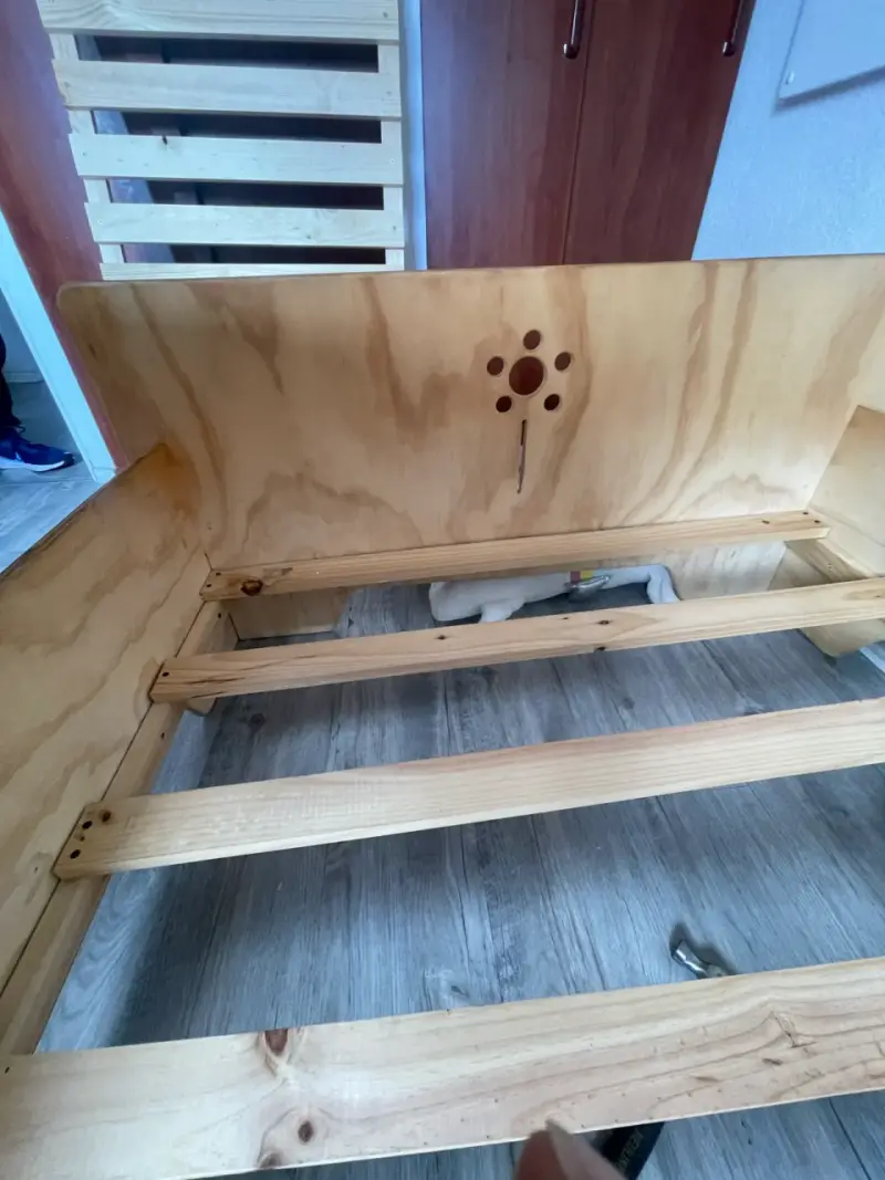 CamaMontesori de madera para niños en buen estado - 5