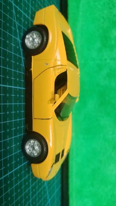 Auto de Juguete Deportivo Amarillo - miniatura 1