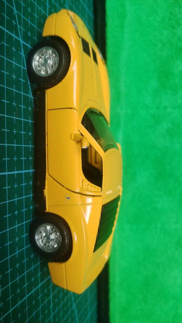 Auto de Juguete Deportivo Amarillo - 3