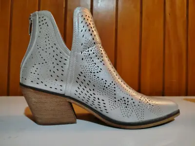 Botines plateados de cuero con tacón - miniatura 2