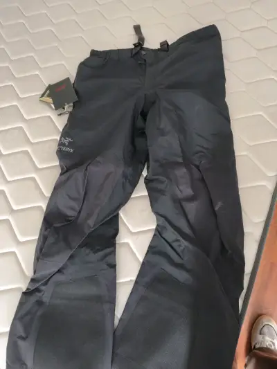 Pantalones impermeables Arc'teryx Gore-Tex para hombre - miniatura 4