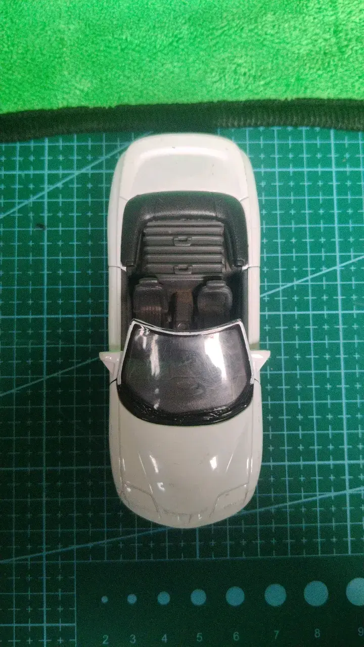 Modelo a escala Pontiac Firebird blanco - 5
