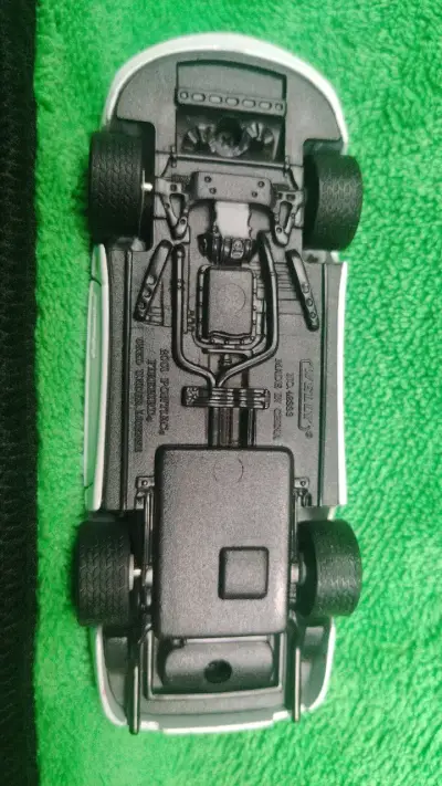 Modelo a escala Pontiac Firebird blanco - miniatura 6