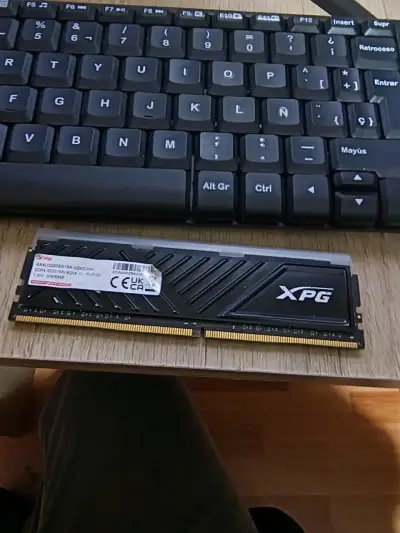 Memoria RAM XPG DDR4 8GB 3200MHz - miniatura 3