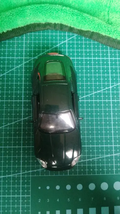 Modelo a escala Jaguar XK verde oscuro - miniatura 5