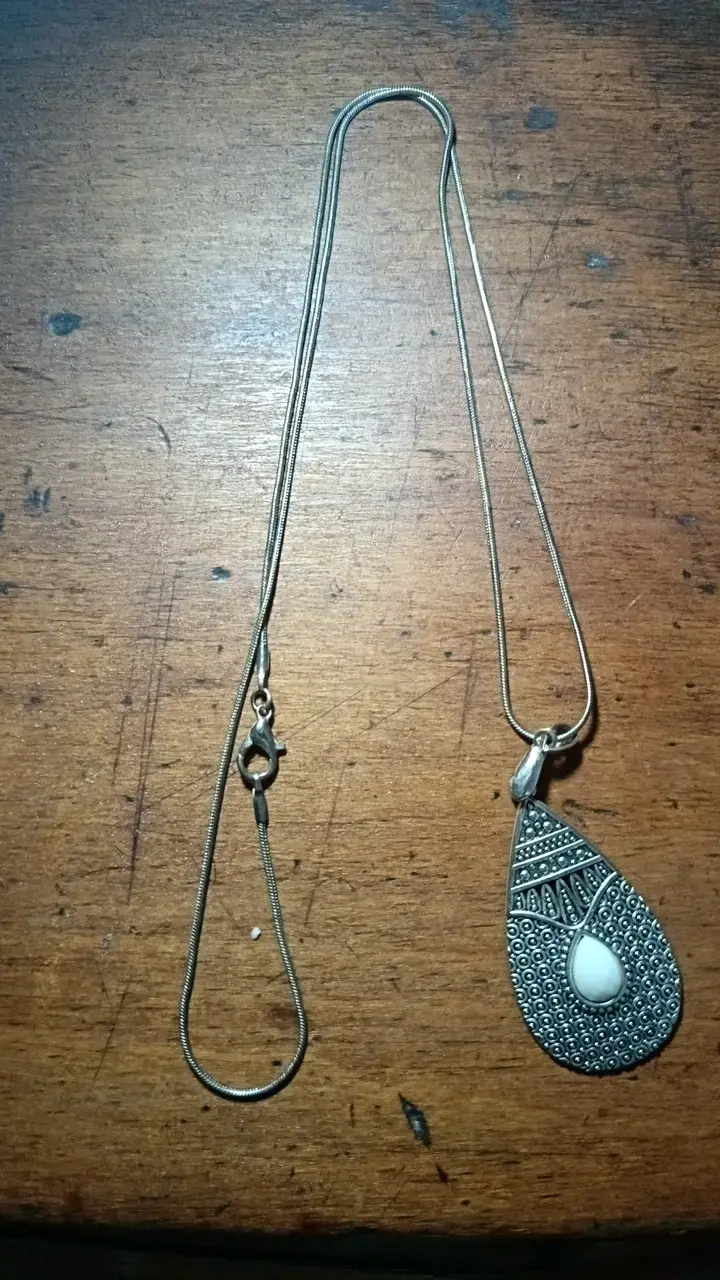 Collar con colgante de diseño étnico - 4