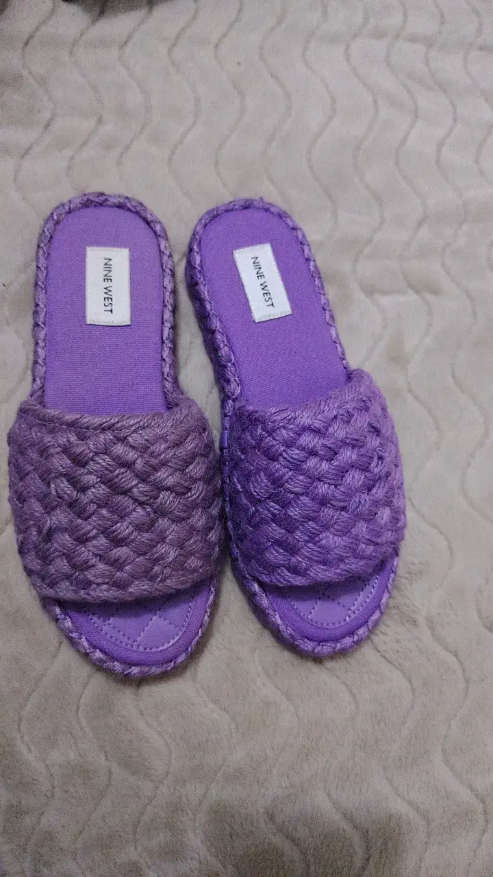 Sandalias moradas Nine West tejidas - 1