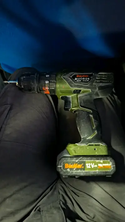 Taladro Inalámbrico Bauker 12V con Batería - miniatura 1