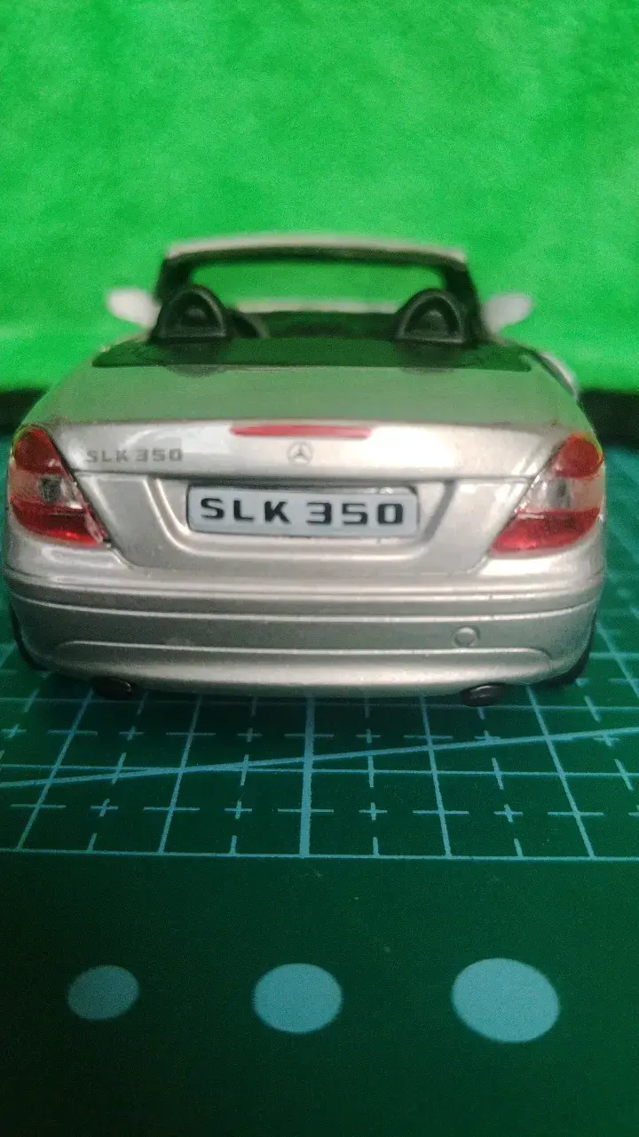 Modelo a escala Mercedes-Benz SLK 350 plateado - 4