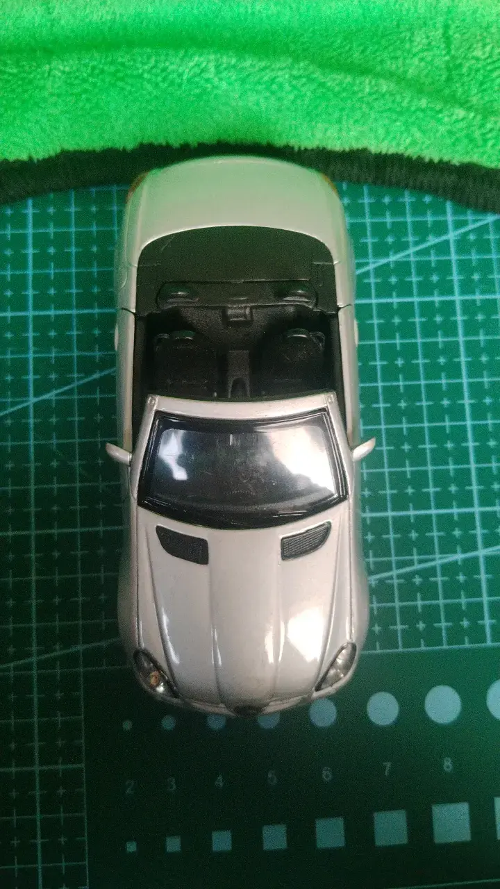 Modelo a escala Mercedes-Benz SLK 350 plateado - 5