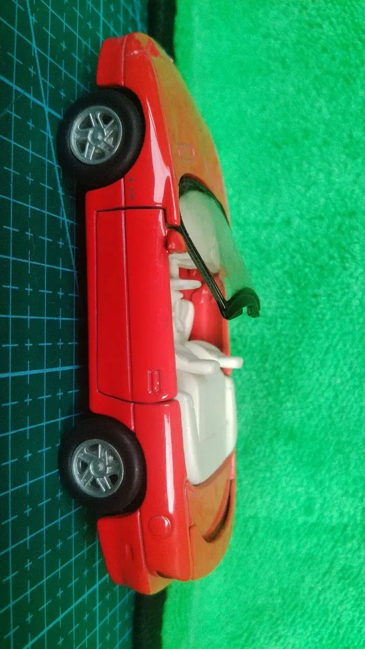 Auto de juguete convertible rojo - 3