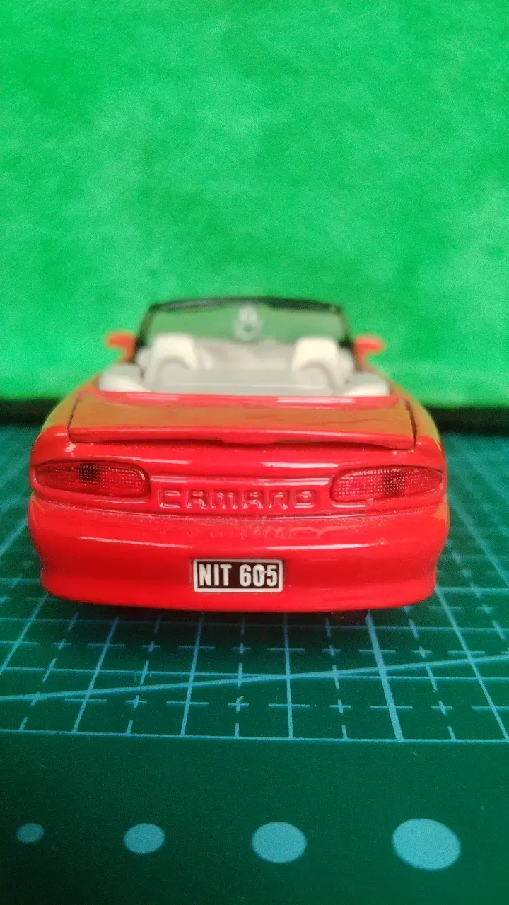 Auto de juguete convertible rojo - 4