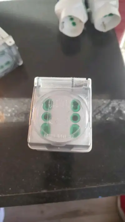 Adaptador eléctrico temporal Made in Italy - miniatura 4