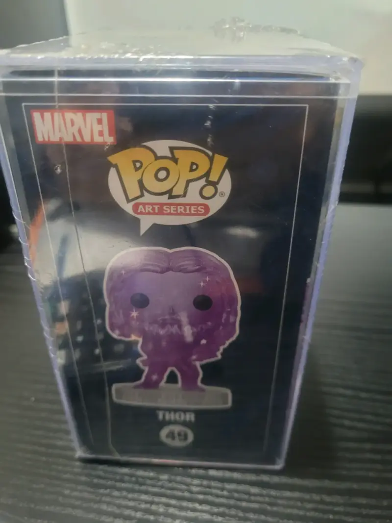 Figura Funko Pop Art Series Thor Infinity Saga - 5