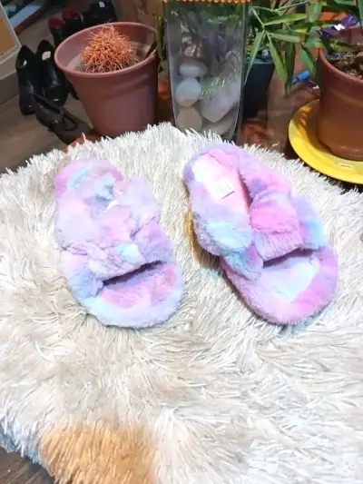 Pantuflas de felpa multicolor para mujer - miniatura 1