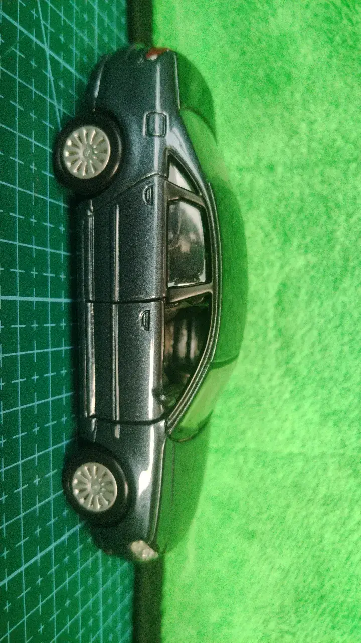 Auto a escala Audi A6 metálico - 1