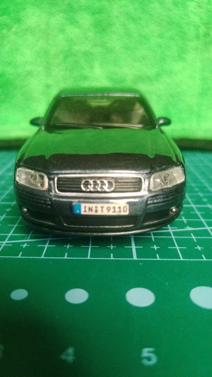 Auto a escala Audi A6 metálico - 2
