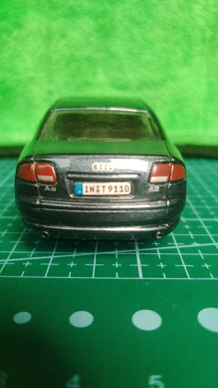 Auto a escala Audi A6 metálico - 4
