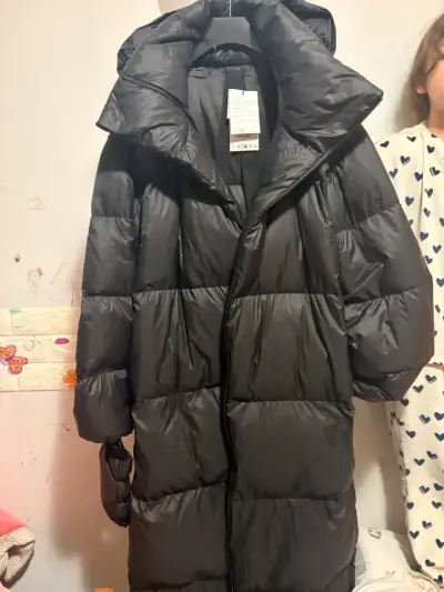 Parka  largo negro con capucha para invierno - miniatura 1