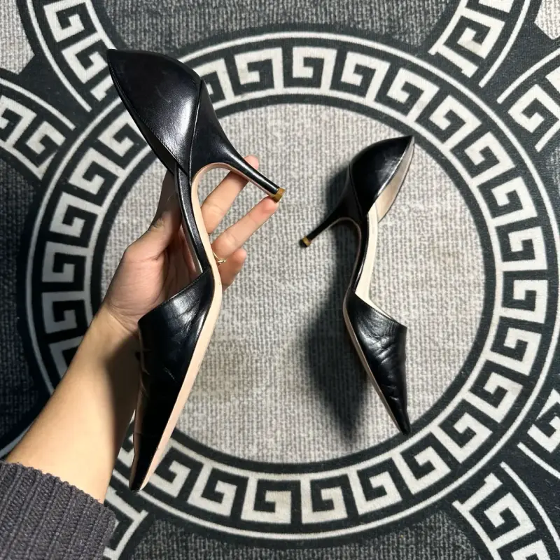 Tacones Negros Giorgio Armani Elegantes - 2