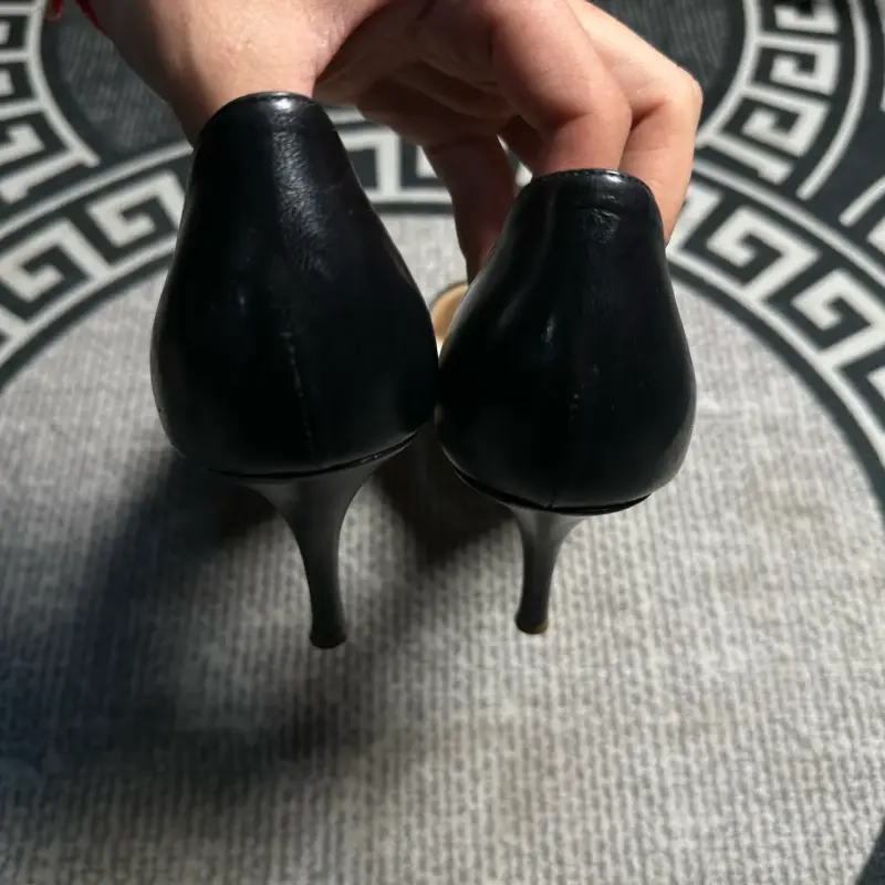 Tacones Negros Giorgio Armani Elegantes - 4
