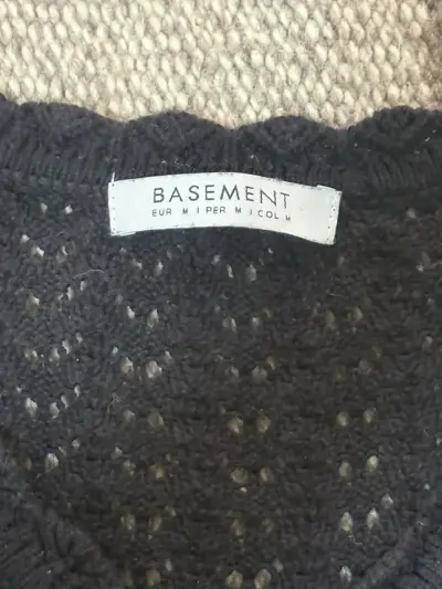 Polera de encaje negra Basement - miniatura 2