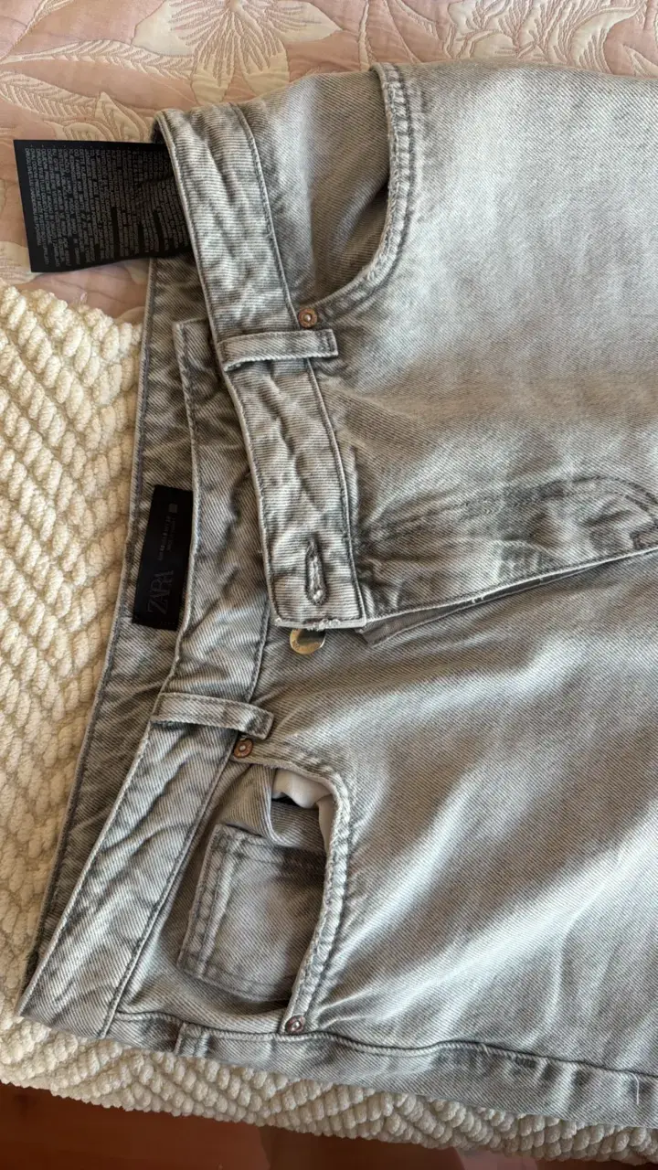 Jeans grises de mezclilla para mujer - 2