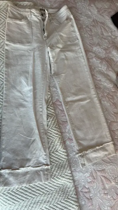 Pantalones blancos de mezclilla para mujer - miniatura 1