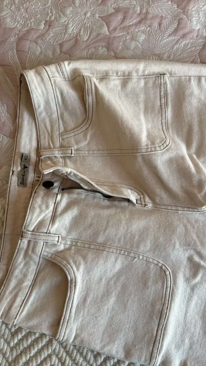 Pantalones blancos de mezclilla para mujer - 2