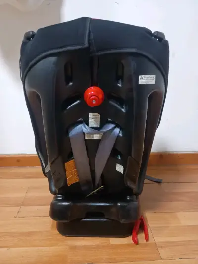 Silla de Auto Bebesit Roja y Negra - miniatura 3